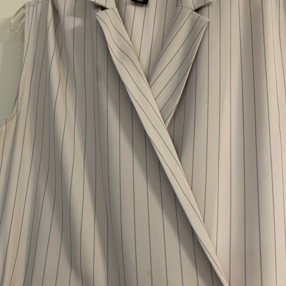 Beige jumpsuit - Picture 3 of 8